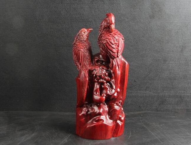 為何小葉紫檀雕刻物件在藝術(shù)品收藏中價(jià)值斐然？